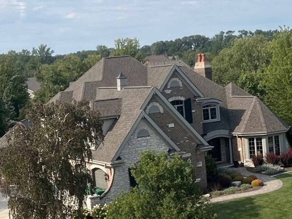 Prodehl Homer Glen home before roof, gutter, and downspout replacement